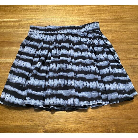 3/$10 item! American Eagle Outfitters Skirt - Picture 1 of 1